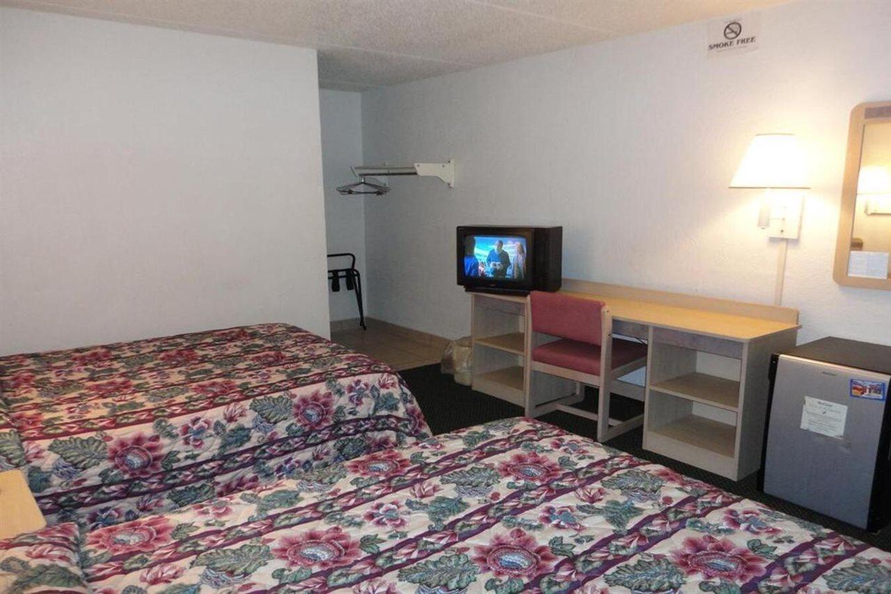 Americas Best Value Inn Battle Creek Szoba fotó