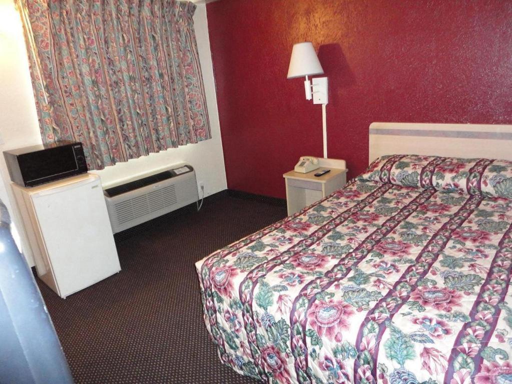 Americas Best Value Inn Battle Creek Szoba fotó